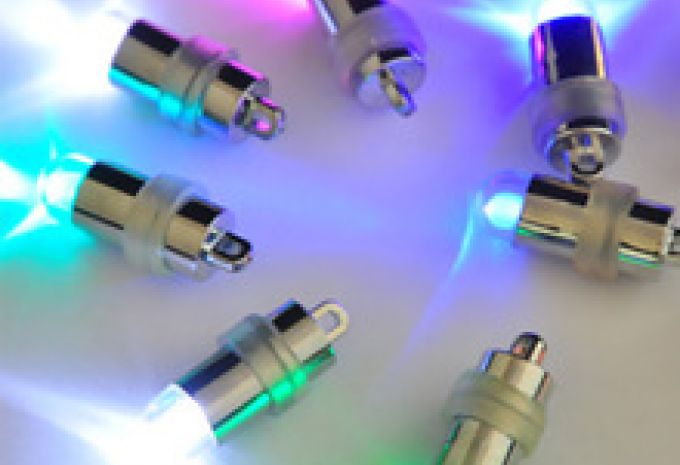 Amber Амбер Освещение цветное RGB 3xLED klips для гостиной